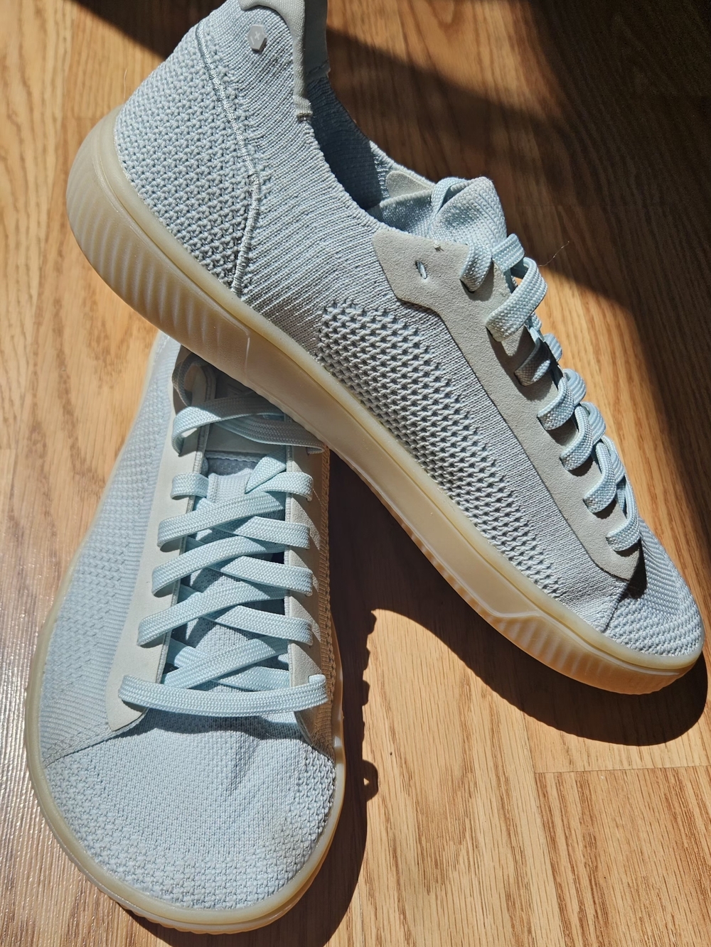 Flux Adapt Minimalist Running Shoes Light Blue Gum - Unisex M8 / W9.5